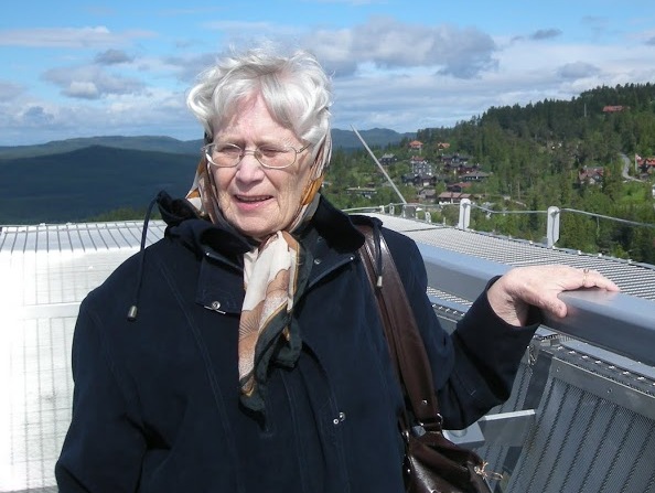 vanaema suusahüppemäe otsas