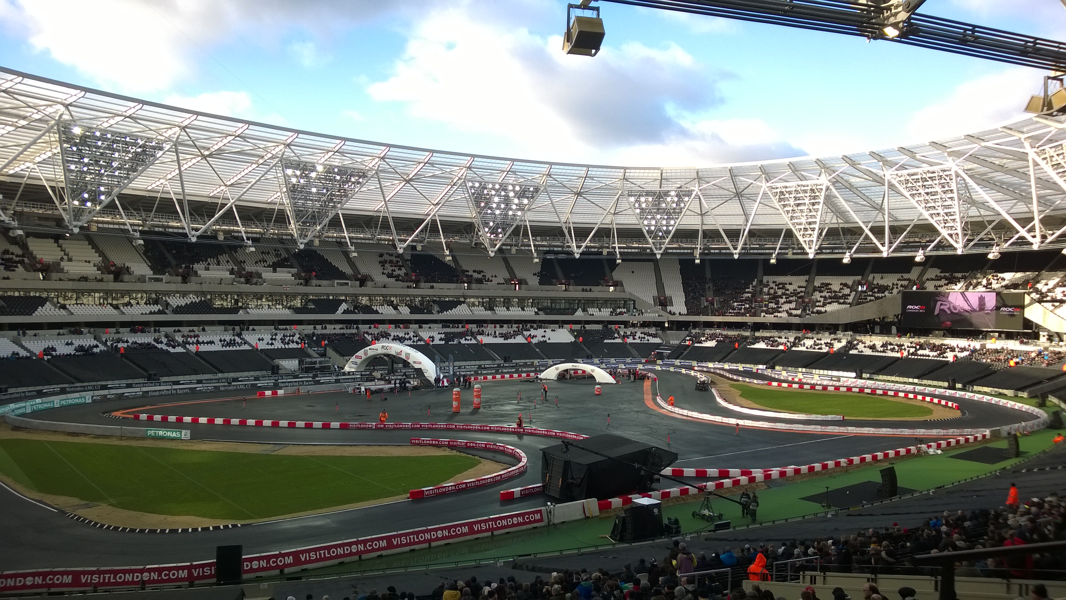 kohe stardib Massa. või võibolla Vettel või Solberg või keegi.